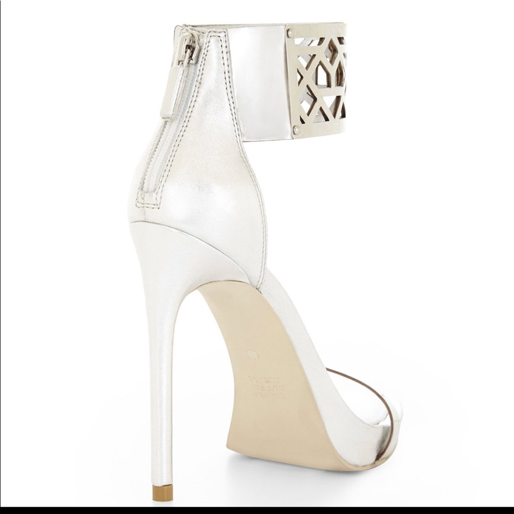 Bcbgmaxazria Estie Heel View 2